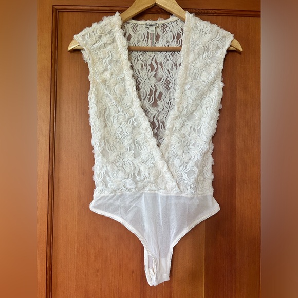 NWOT Free People 2 Haute 2 Handle Bodysuit - Picture 3 of 10